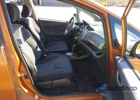 2010 Honda Fit Sport из США, поврежденный, VIN JHMGE8H42AS013648